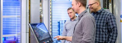 Operators using flexible manufacturing system